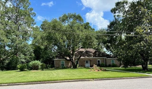 205 Hillcrest Dr, Alvin, TX 77511