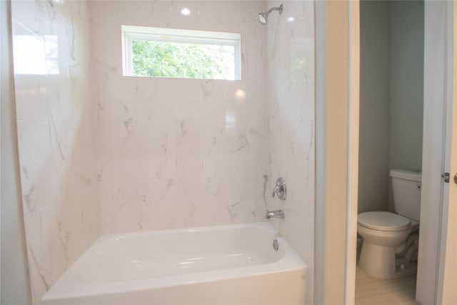 324 Gans St Unit B, Houston, TX 77029 - bathroom featuring toilet and washtub / shower combination