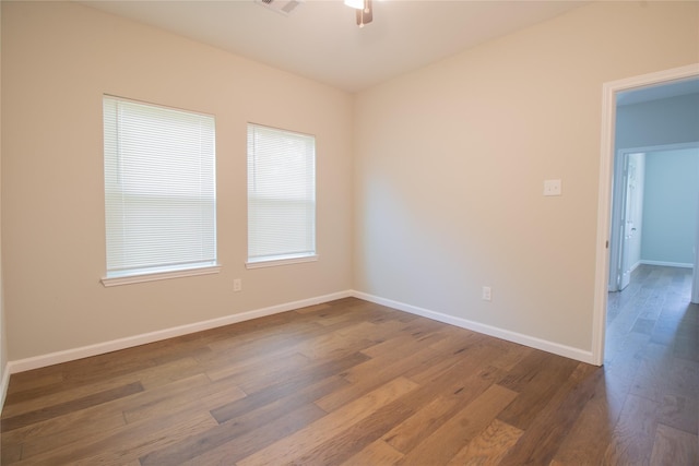 324 Gans St Unit B, Houston, TX 77029 - unfurnished room featuring a ceiling fan and wood finished floors