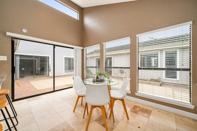 6115 Downwood Forest Dr, Houston, TX 77088 - view of sunroom / solarium