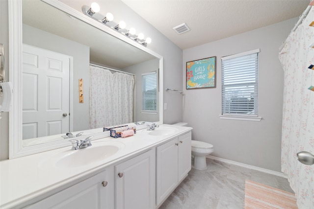 18914 Woodglen Shadows Dr, Humble, TX 77346 - full bath with double vanity and a shower with curtain