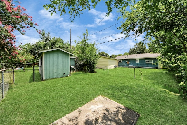9417 Fairland Dr, Houston, TX 77051 - view of yard featuring a storage shed