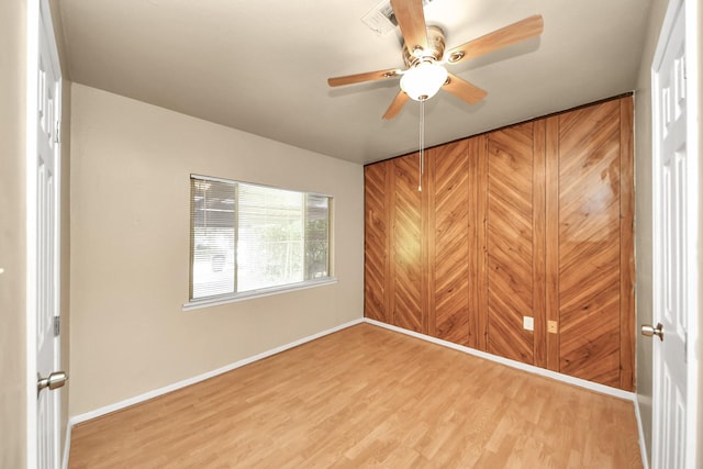 9417 Fairland Dr, Houston, TX 77051 - unfurnished room featuring wood finished floors and ceiling fan