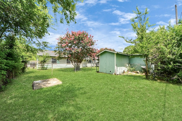 9417 Fairland Dr, Houston, TX 77051 - view of yard featuring a storage unit