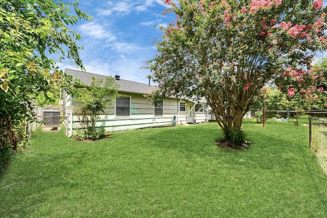9417 Fairland Dr, Houston, TX 77051 - view of yard