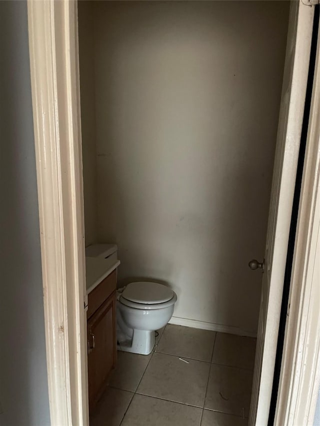 814 Deercrest St, Channelview, TX 77530 - bathroom featuring tile patterned flooring and vanity
