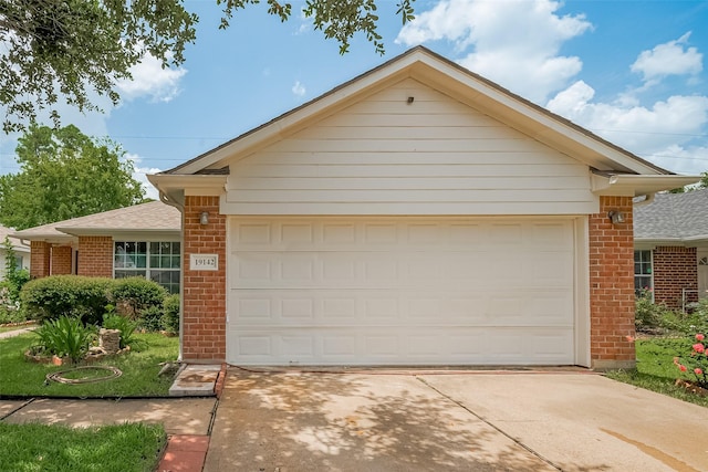 19142 Lakota Dr, Katy, TX 77449 - photo 2