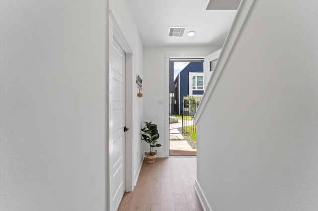 8321 Springwood Creek Ln, Houston, TX 77055 - corridor with light wood-style flooring and baseboards