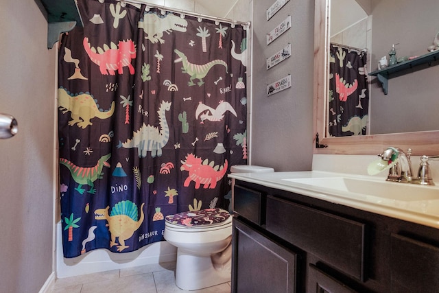 18819 Deer Trace Dr, Crosby, TX 77532 - full bath with vanity, tile patterned flooring, and a shower with shower curtain