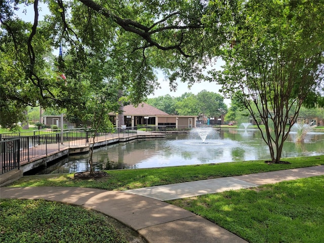 5801 Lumberdale Rd Unit 226, Houston, TX 77092 - water view