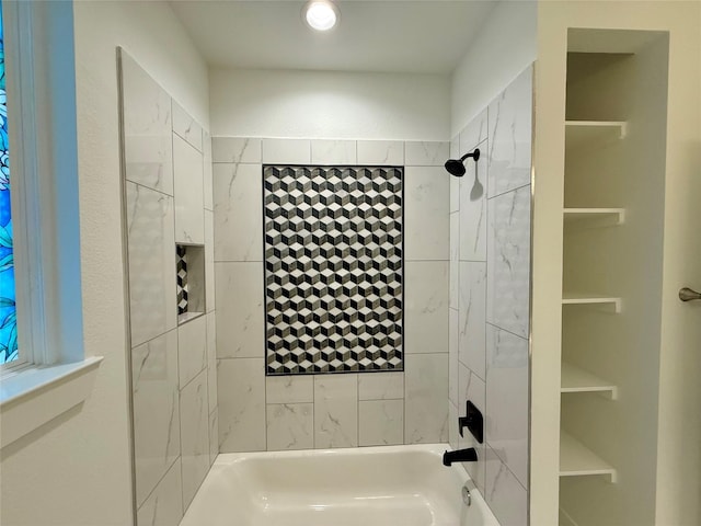 6635 Tc Jester Blvd Unit A, Houston, TX 77007 - full bathroom with bathtub / shower combination