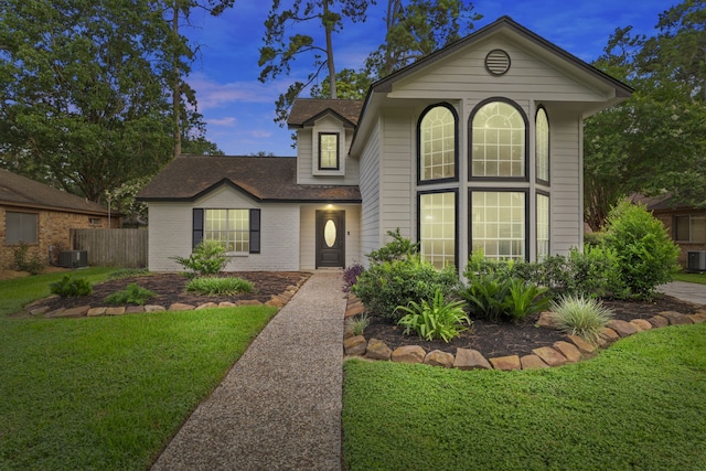 12135 Quail Creek Dr, Houston, TX 77070 - traditional-style home with roof with shingles