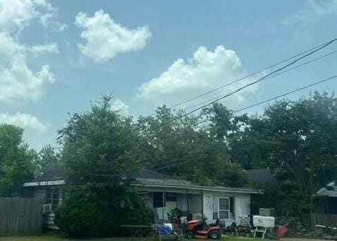 115 Atlanta Ave, Nederland, TX 77627 - photo 2