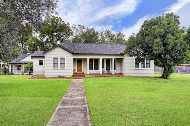1507 Brooks Ave, Rosenberg, TX 77471 - view of front facade with covered porch and roof with shingles