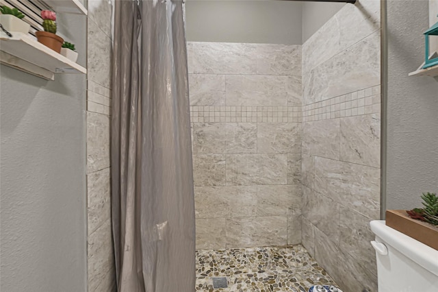 3018 Windy Royal Dr, Houston, TX 77045 - full bath featuring tiled shower