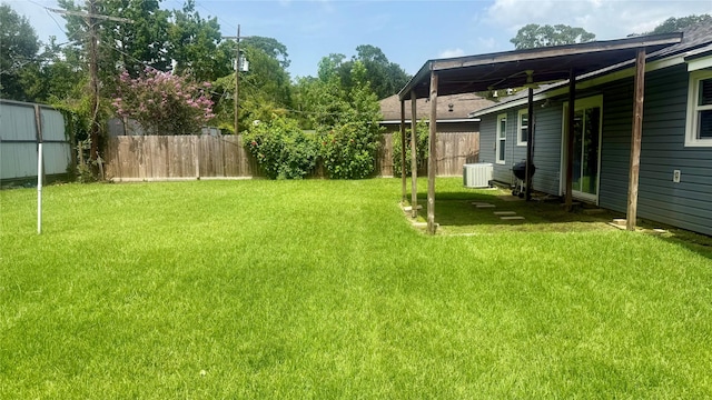 5580 Hooks Ave, Beaumont, TX 77706 - view of yard