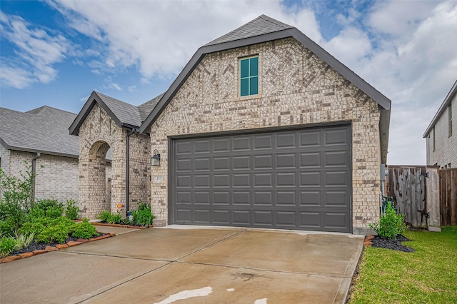 213 Trapper Creek Dr, Conroe, TX 77304 - photo 2