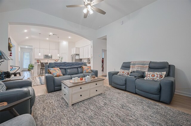 213 Trapper Creek Dr, Conroe, TX 77304 - photo 4