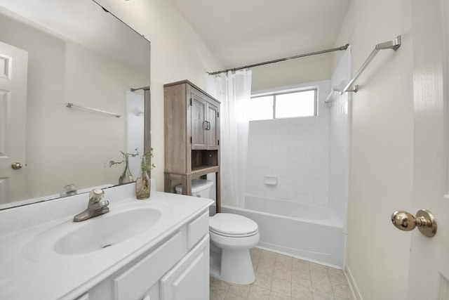 3622 Stratford Town Ln, Sugar Land, TX 77498 - bathroom with vanity and shower / tub combo
