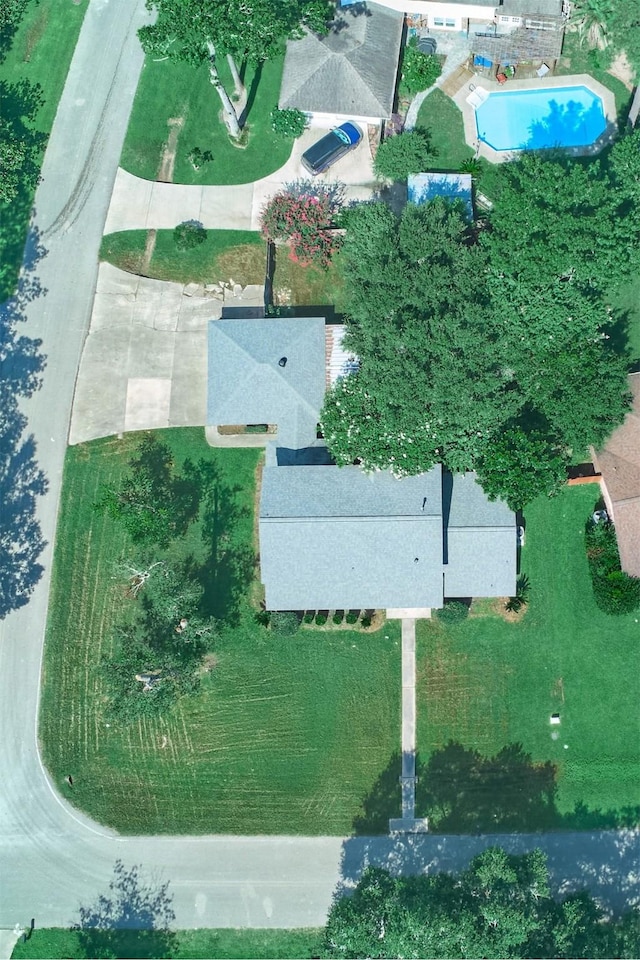 725 River Plantation Dr, Conroe, TX 77302 - drone / aerial view of a pool area