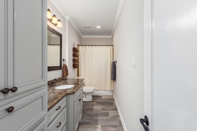 27724 Colapis Dr, Splendora, TX 77372 - full bathroom featuring vanity, crown molding, wood finished floors, a shower with shower curtain, and recessed lighting
