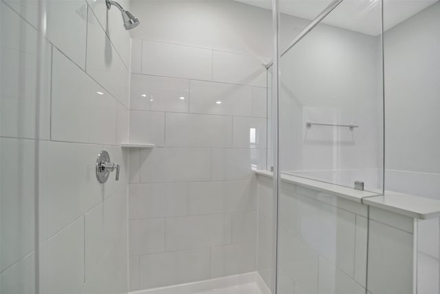 2556 Newport Breeze Dr, Katy, TX 77493 - full bath featuring a stall shower