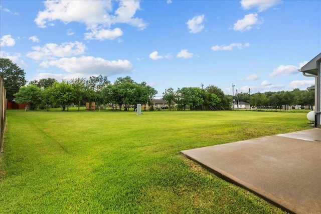 5000 Boreas Dr, Alvin, TX 77511 - view of grassy yard
