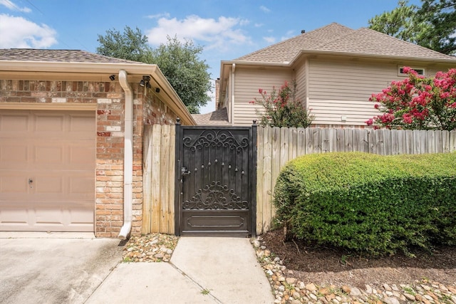 17603 Hidden Forest Dr, Spring, TX 77379 - view of gate