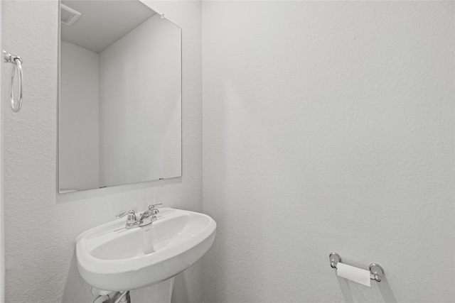 5263 Shallowhurst Ln, Katy, TX 77449 - bathroom with a sink