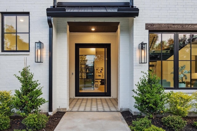 431 W 30th St, Houston, TX 77018 - property entrance featuring brick siding