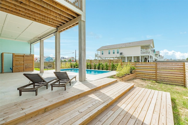 2401 103rd St, Galveston, TX 77554 - deck with a fenced backyard
