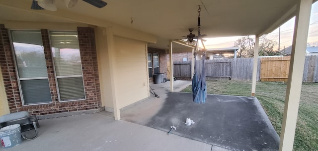 71 N Forrest Ave, La Porte, TX 77571 - view of patio with a ceiling fan