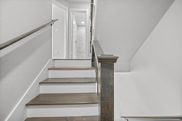 6313 Sandra St, Houston, TX 77028 - stairway featuring a textured wall