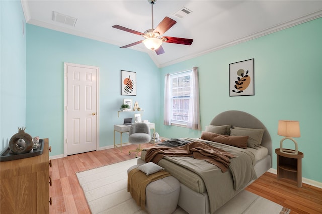 7422 Quiet Glen Dr, Sugar Land, TX 77479 - bedroom featuring crown molding, light wood-style floors, and ceiling fan