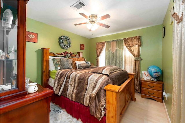 408 Rolling Wood Rd, Baytown, TX 77520 - bedroom with ceiling fan and baseboards