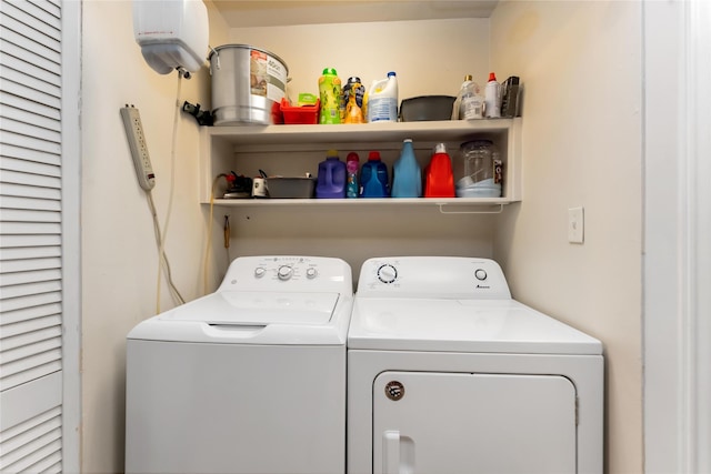 408 Rolling Wood Rd, Baytown, TX 77520 - washroom with washing machine and clothes dryer