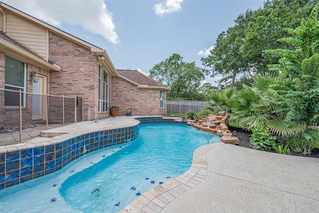 9526 Fern Wood Frst, Houston, TX 77040 - view of pool with a fenced backyard and a patio