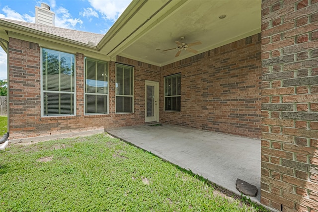 7927 Chateau Point Ln, Houston, TX 77041 - view of patio / terrace with ceiling fan