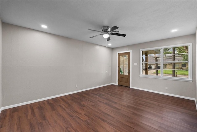 2909 15th Ave N, Texas City, TX 77590 - entryway featuring a ceiling fan, wood finished floors, and recessed lighting