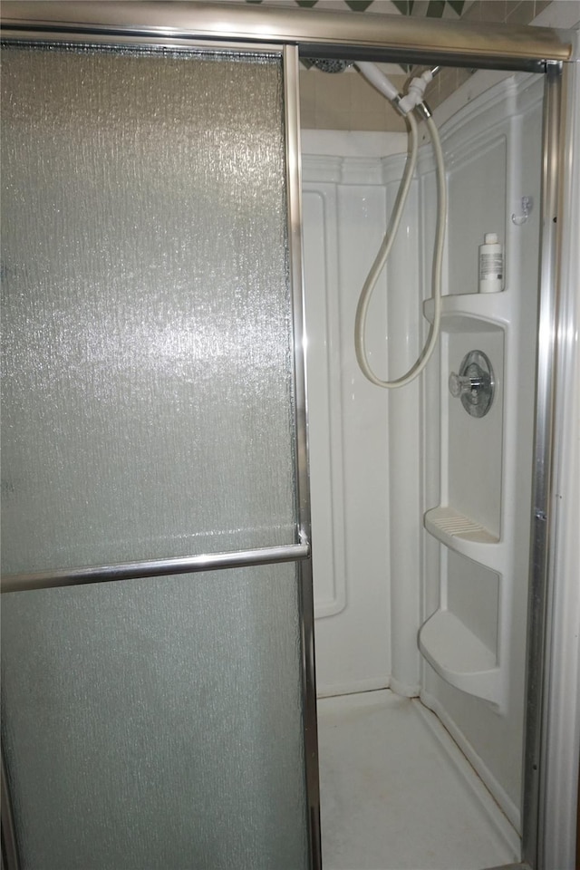 12210 Cliffgate Dr, Houston, TX 77072 - bathroom with an enclosed shower
