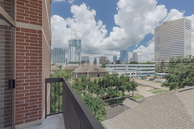 2211 Briarglen Dr Unit 502, Houston, TX 77027 - balcony featuring a view of skyline