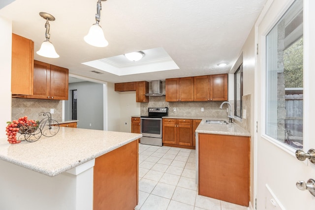2543 Sage Brush Ln, Sugar Land, TX 77479 - kitchen with electric stove, wall chimney exhaust hood, a peninsula, and backsplash
