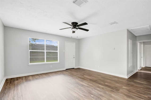 4903 Redfish Reef Dr, Bacliff, TX 77518 - photo 3