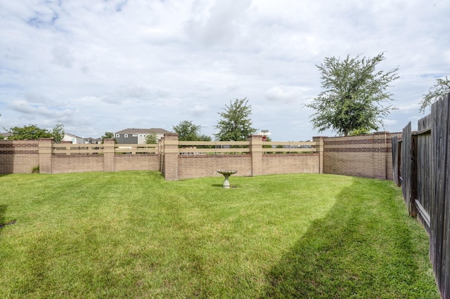 3207 Coach Horse Ln, Houston, TX 77080 - view of fenced backyard