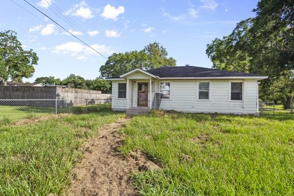 3417 Doris St, Bay City, TX 77414 - photo 1