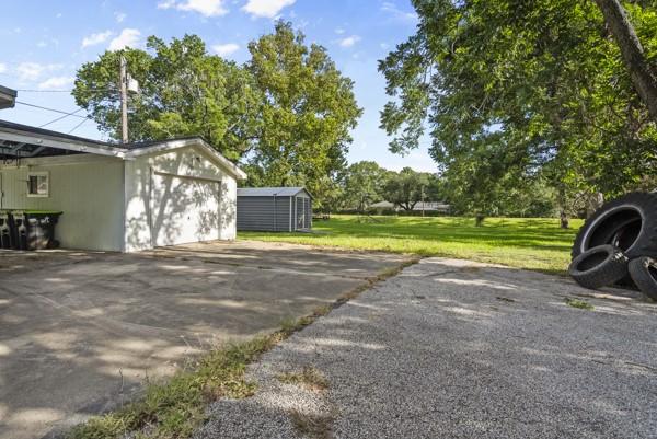 3417 Doris St, Bay City, TX 77414 - photo 21