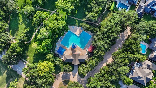 1711 Alcorn Bayou Dr, Sugar Land, TX 77479 - view of property location featuring a pool