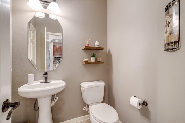 3602 Buchanan Hill Ln, Katy, TX 77494 - half bathroom featuring toilet