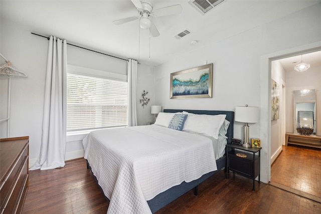 2212 Alabama St, Houston, TX 77004 - bedroom with hardwood / wood-style flooring and a ceiling fan