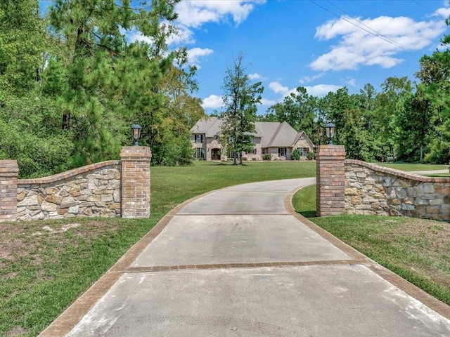 210 Autumn Lake Dr, Lufkin, TX 75904